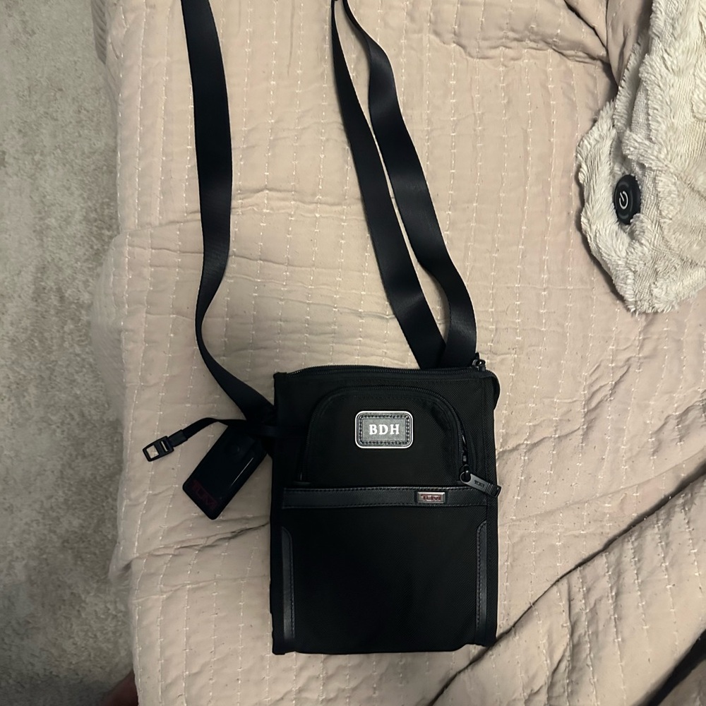 Tumi Alpha Crossbody Bag (Black)